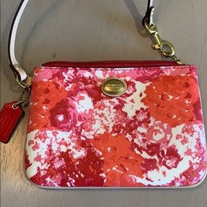 Beautiful Coach wristlet NWOT !